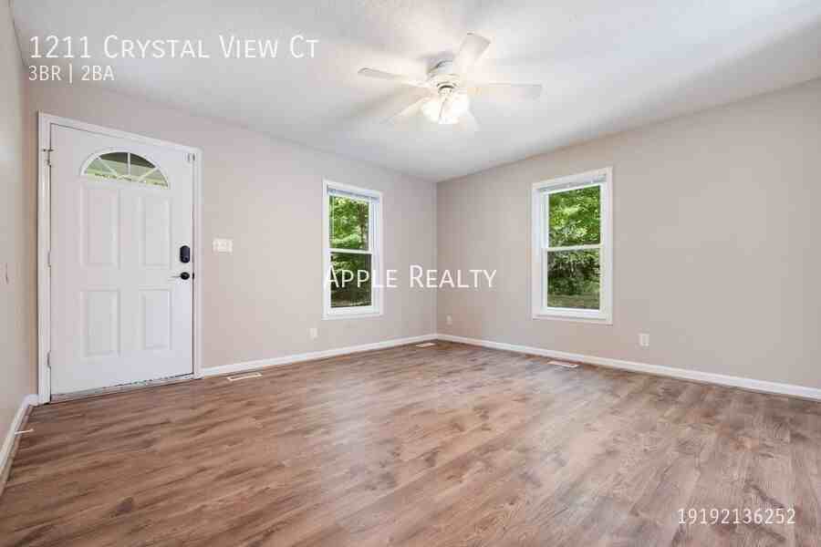 1211 Crystal View Ct - Photo 3 of 18