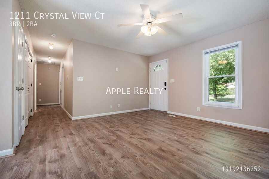 1211 Crystal View Ct - Photo 4 of 18
