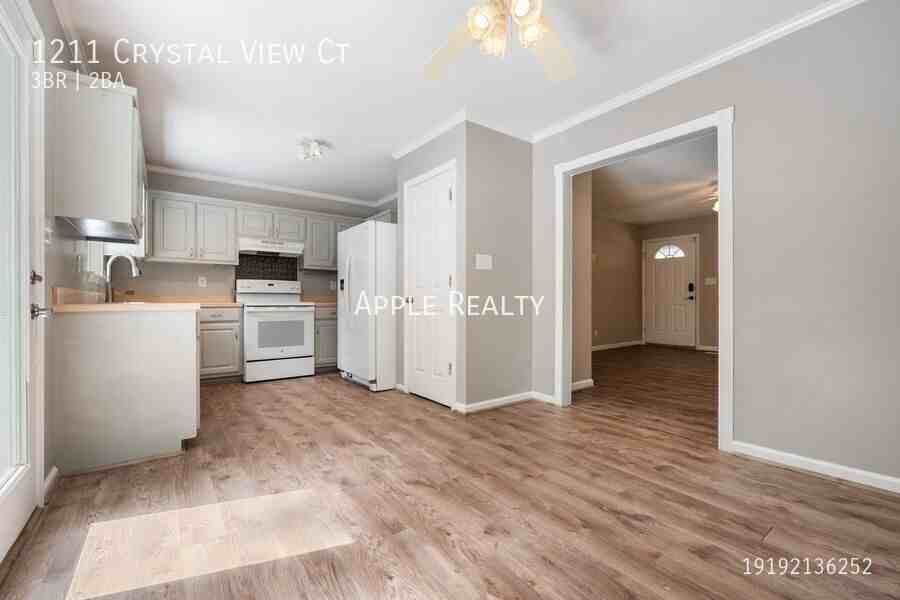 1211 Crystal View Ct - Photo 6 of 18
