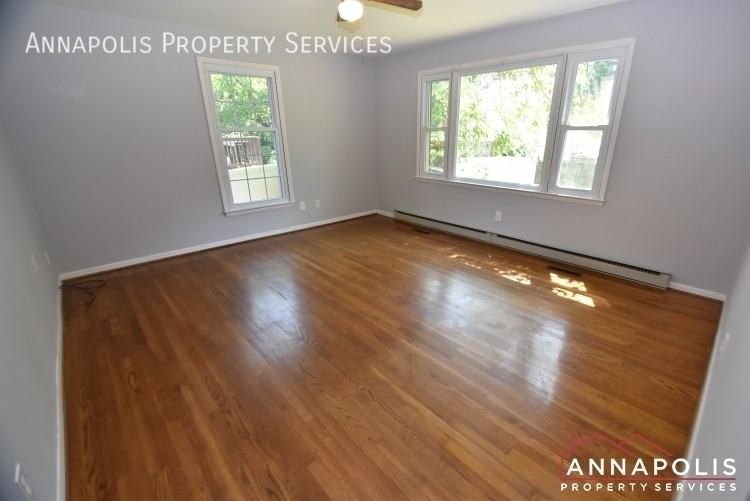 843 Harbor View Ter - Photo 7 of 36