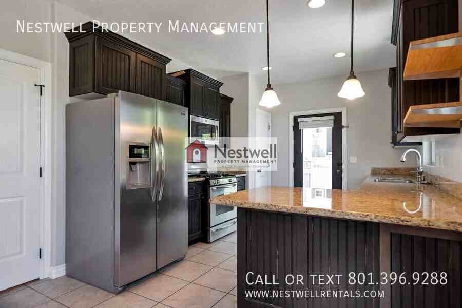 4631 W Vermillion Dr - Photo 3 of 34