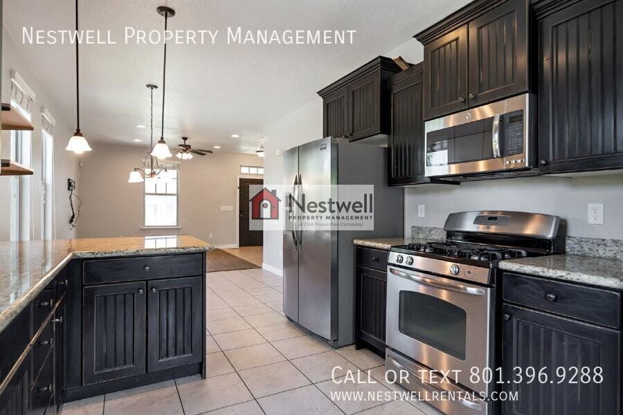 4631 W Vermillion Dr - Photo 4 of 34