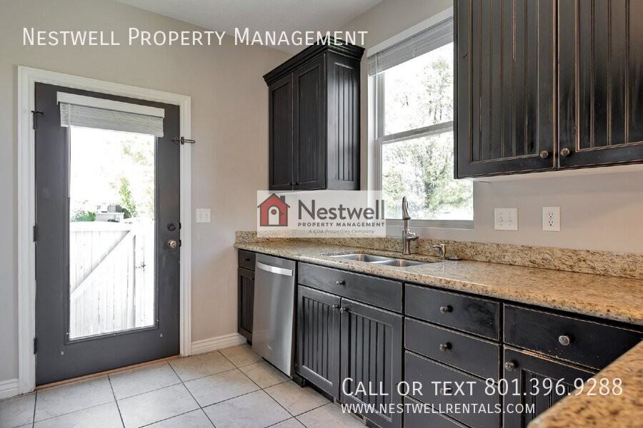 4631 W Vermillion Dr - Photo 6 of 34