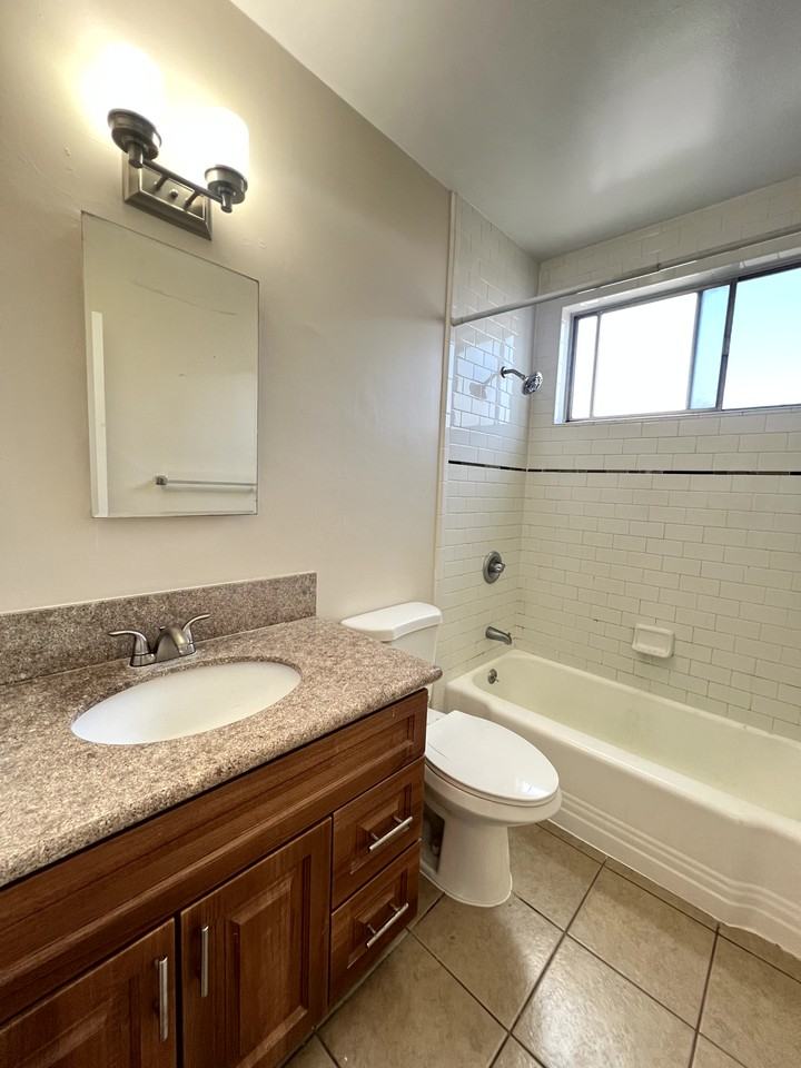 2637 Centinela Ave - Photo 4 of 29