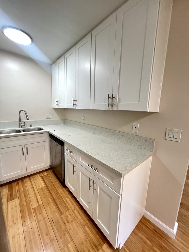 2637 Centinela Ave - Photo 5 of 15