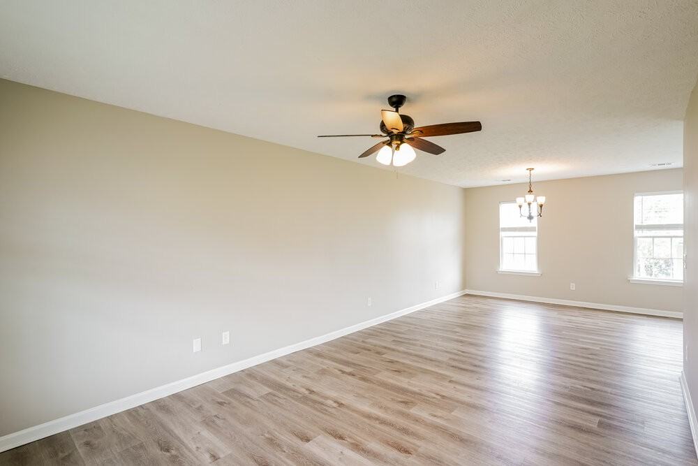 1021 Tammy Sue Ln - Photo 4 of 17