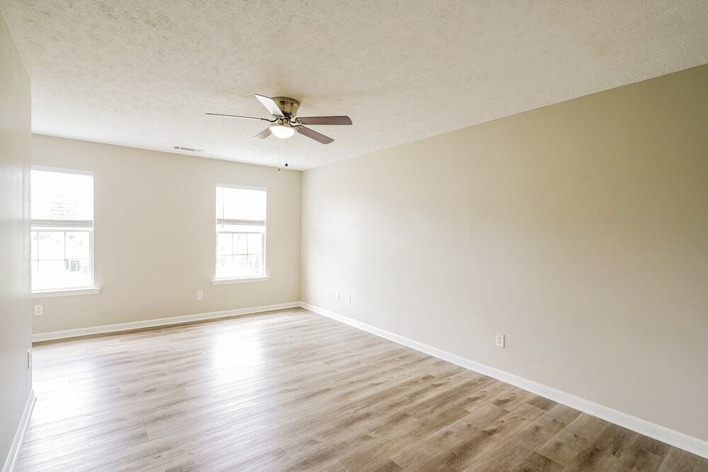 1021 Tammy Sue Ln - Photo 5 of 17