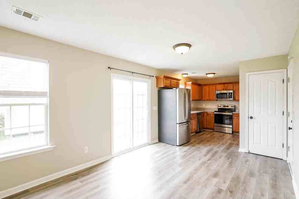 1021 Tammy Sue Ln - Photo 6 of 17