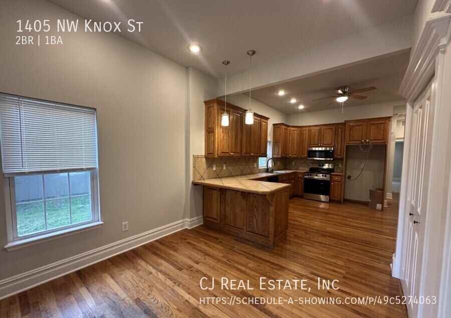 1405 Nw Knox St - Photo 3 of 11