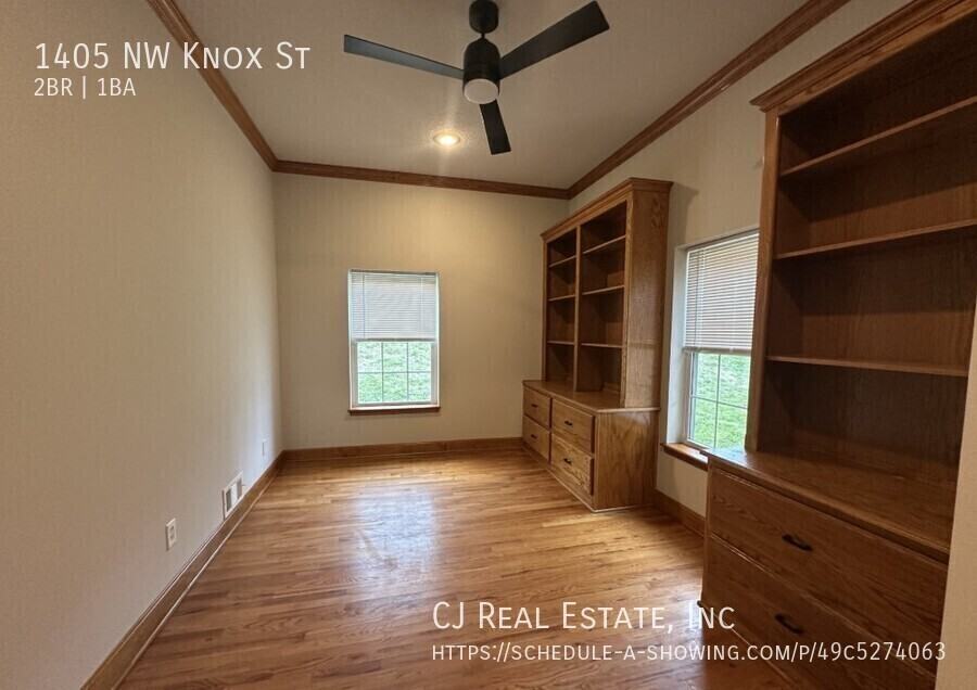 1405 Nw Knox St - Photo 5 of 11