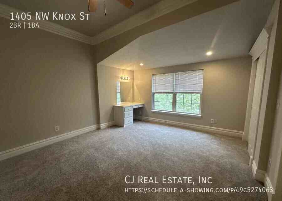 1405 Nw Knox St - Photo 6 of 11
