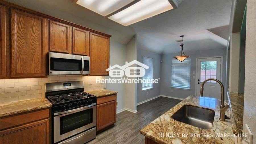 11902 White Water Bay Dr - Photo 7 of 24