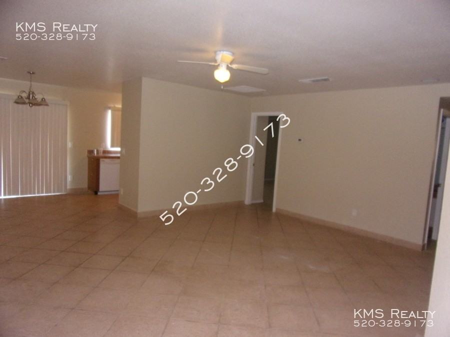 1900 W Nava Dr - Photo 3 of 25