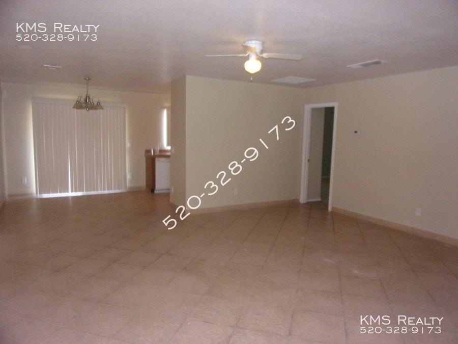 1900 W Nava Dr - Photo 4 of 25