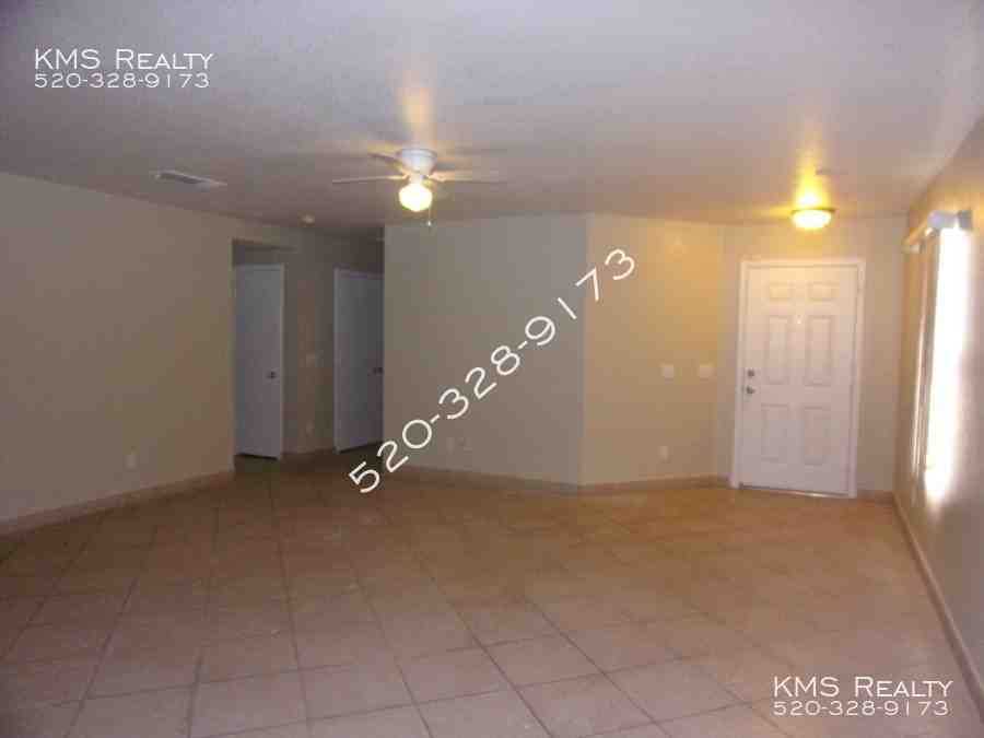 1900 W Nava Dr - Photo 5 of 25