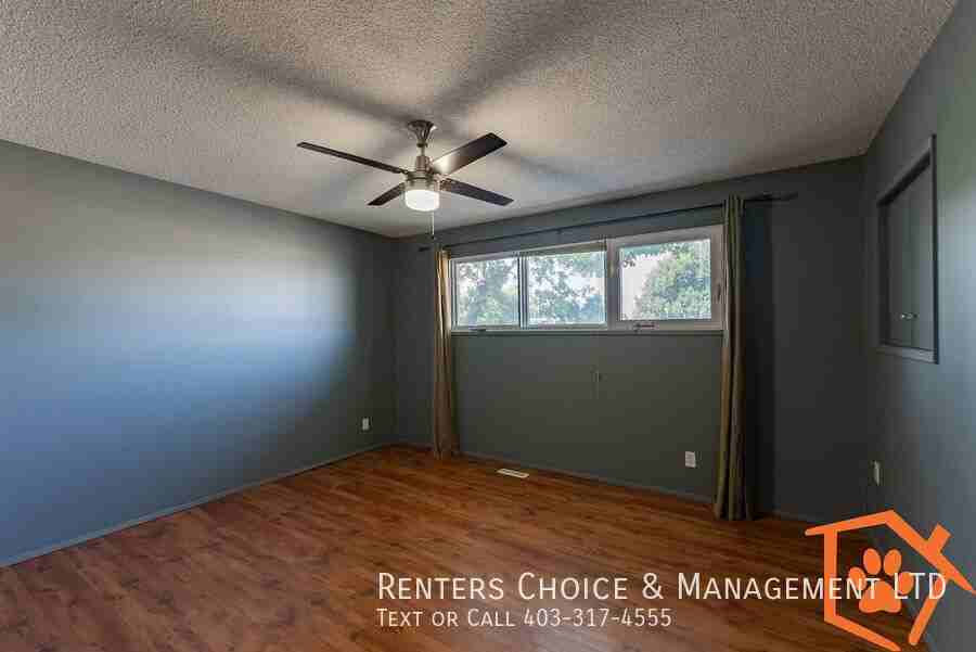 124A Park Meadows Blvd N - Photo 2 of 11