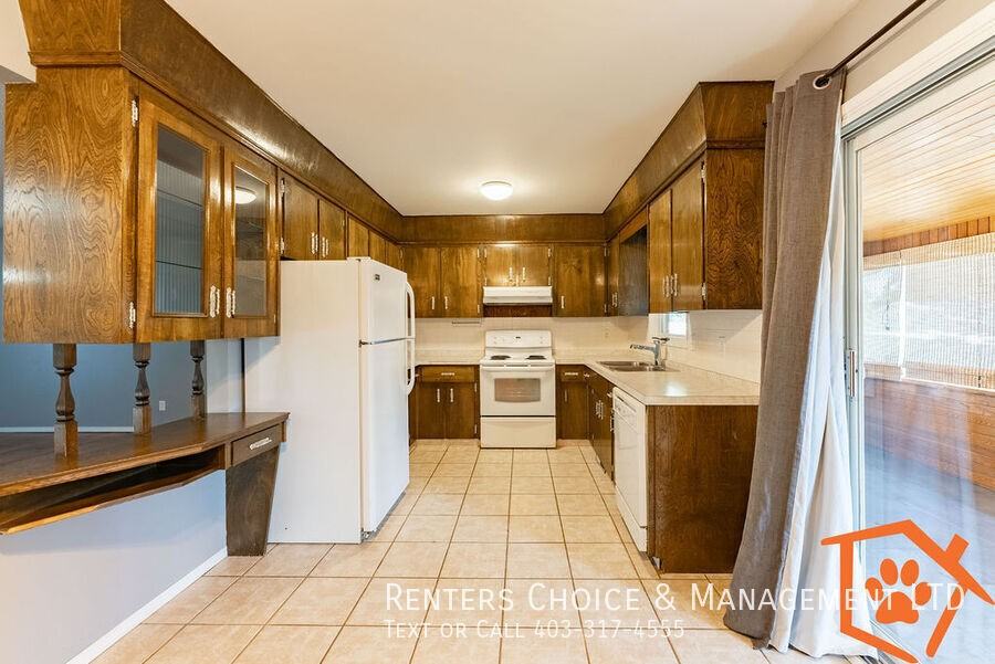 124A Park Meadows Blvd N - Photo 6 of 11