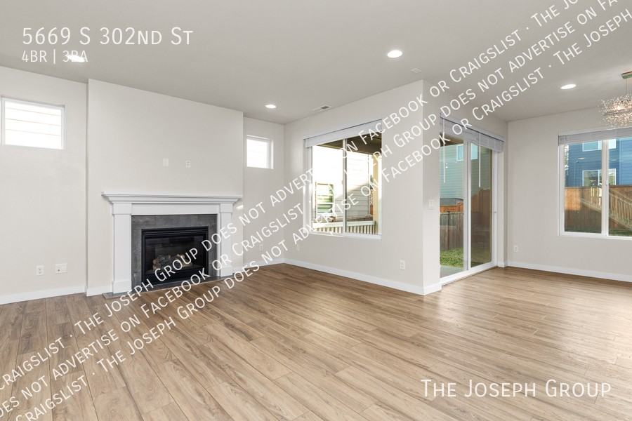 5669 S 302nd St - Photo 6 of 41