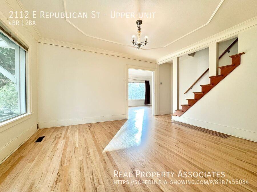 2112 E Republican St - Photo 7 of 30
