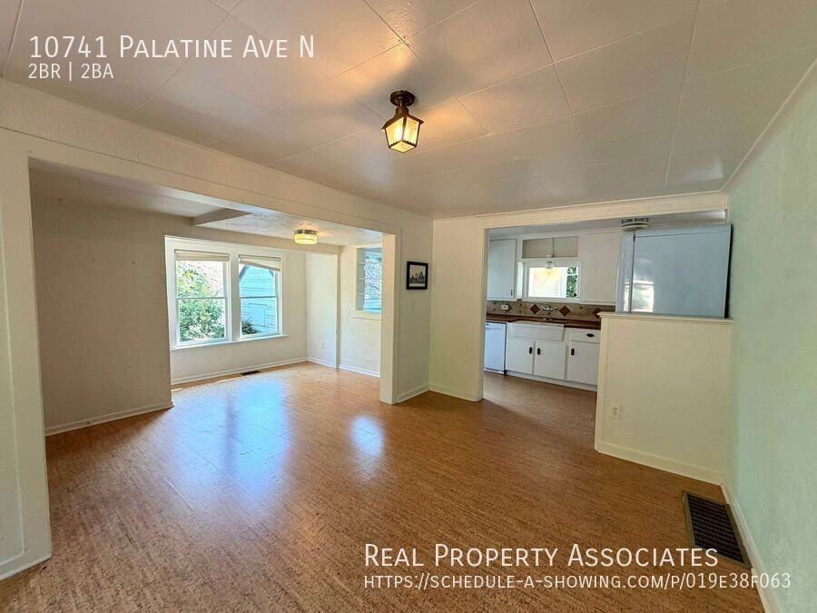 10741 Palatine Ave N - Photo 2 of 14
