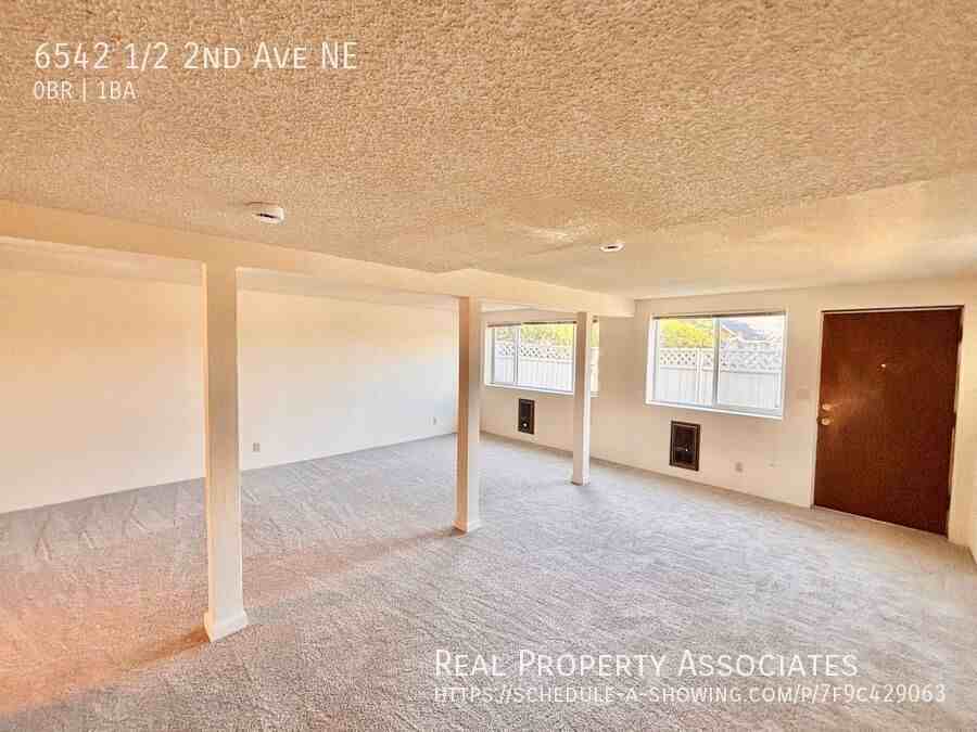 6542 1/2 2nd Ave Ne - Photo 4 of 9