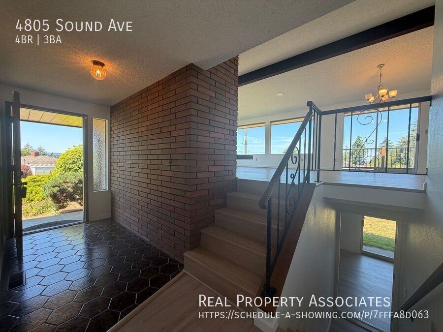 4805 Sound Ave - Photo 2 of 25
