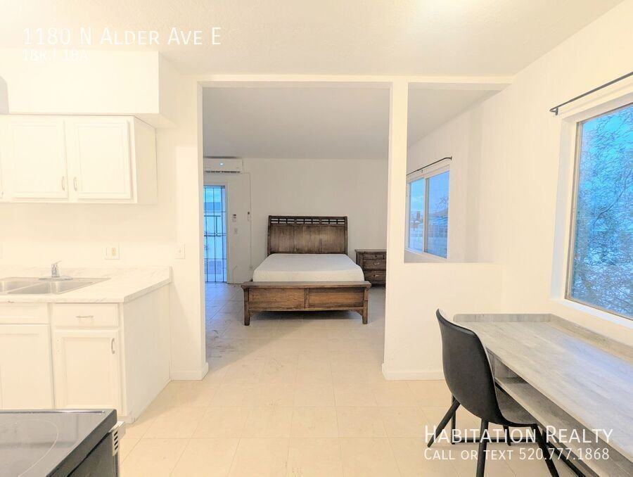 1180 N Alder Ave - Photo 3 of 11