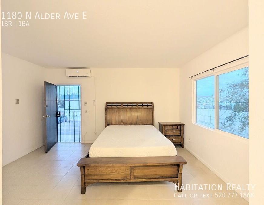 1180 N Alder Ave - Photo 4 of 11