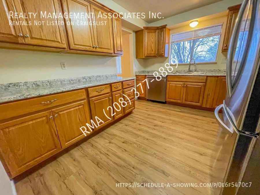 4820 N Wedge St - Photo 6 of 26