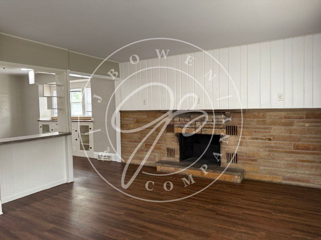 717 Ogden Ave - Photo 4 of 8