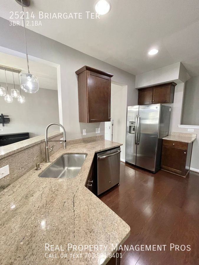 25214 Briargate Ter - Photo 4 of 29
