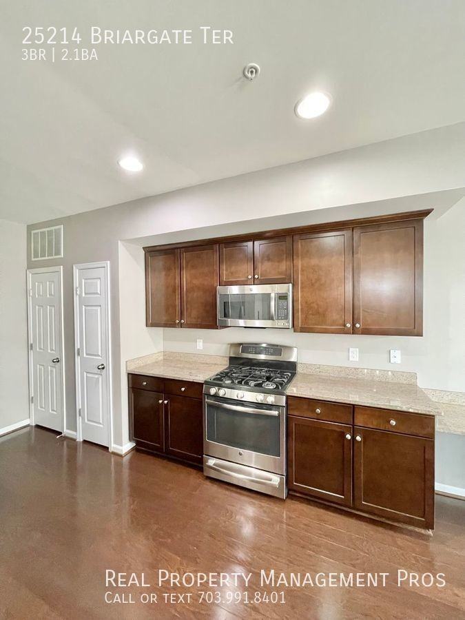 25214 Briargate Ter - Photo 6 of 29