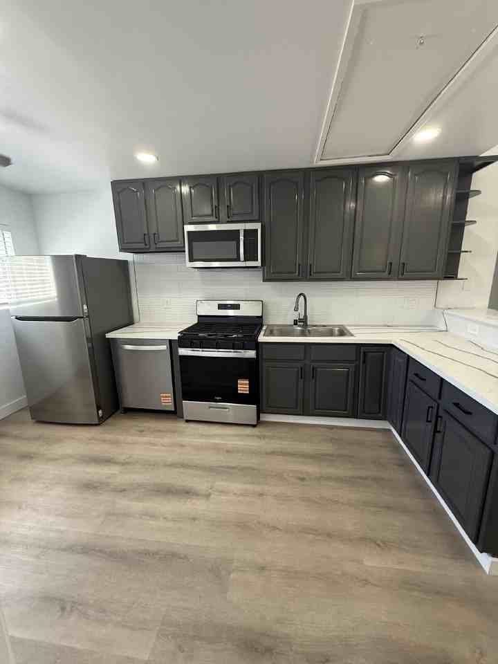 657 Junction Ave - Photo 4 of 16
