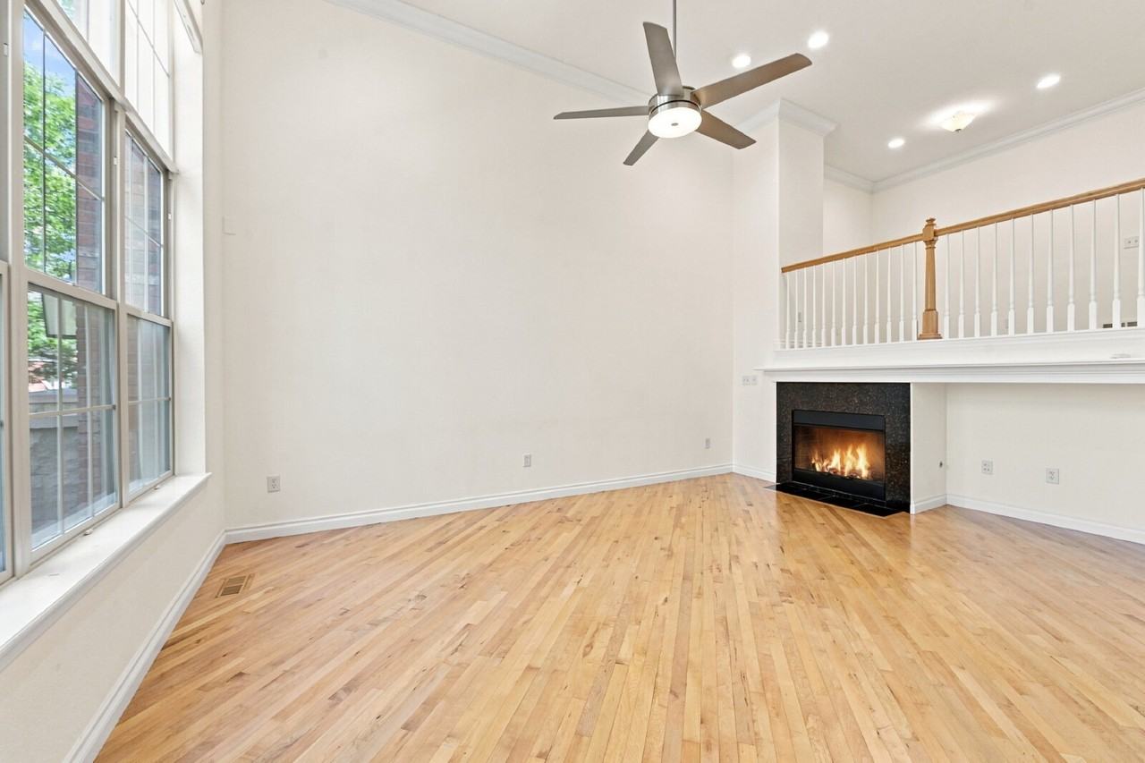 9217 Kornbrust Cir - Photo 3 of 37