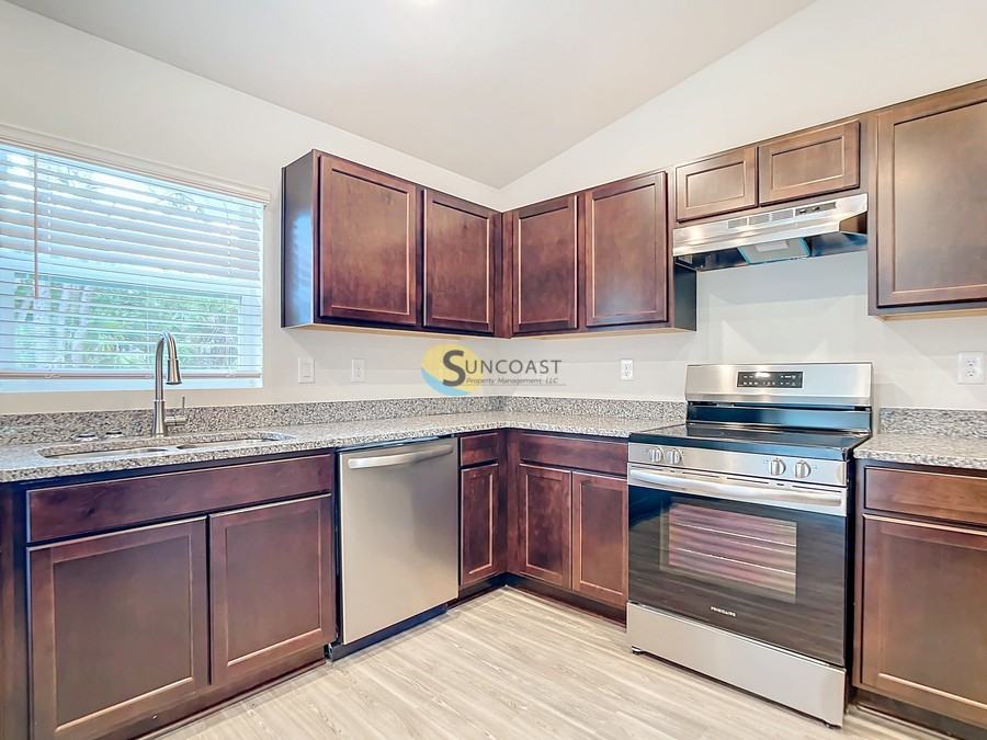 11501 N Landover Ter - Photo 7 of 29