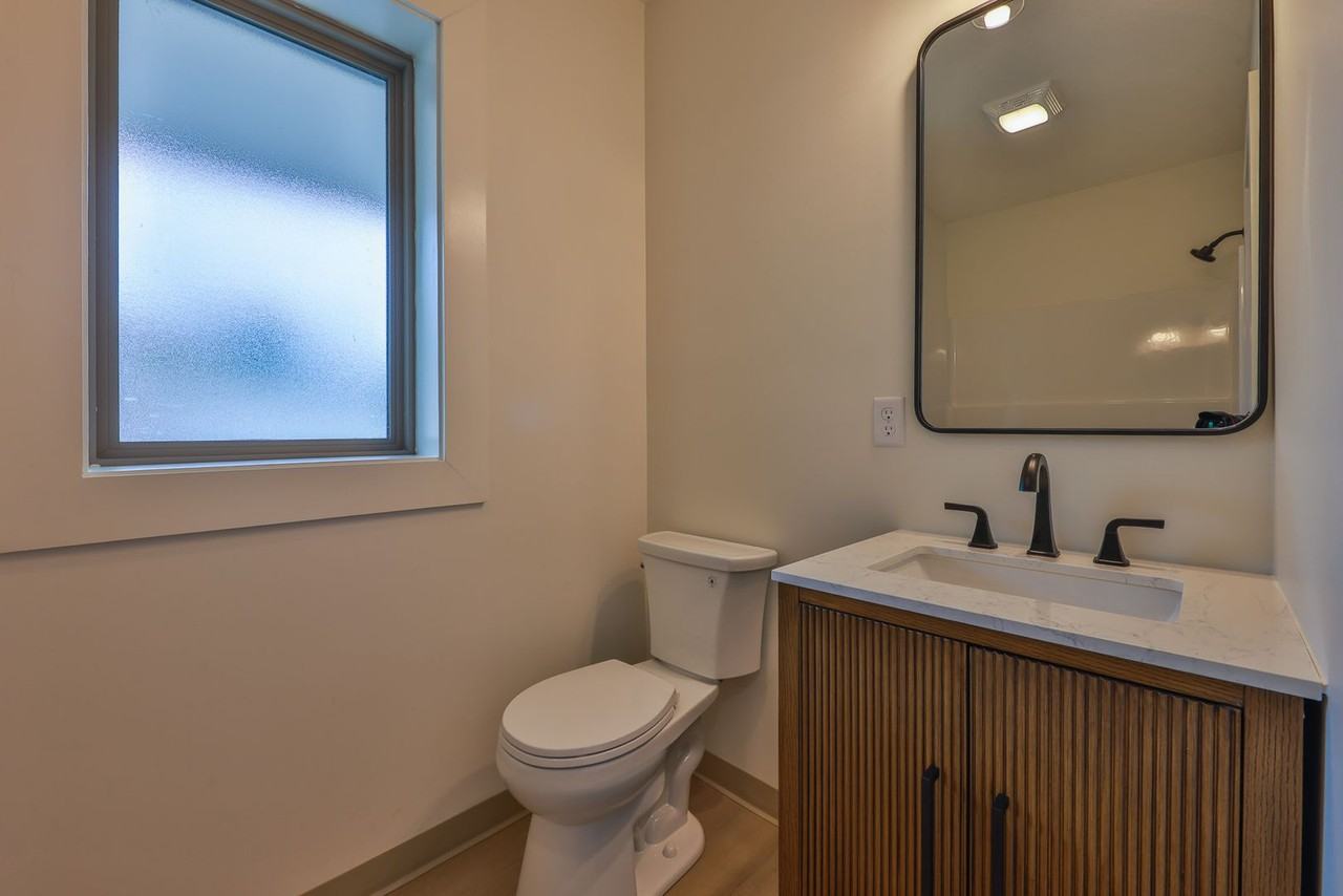 551 Elm St #15 - Photo 6 of 6
