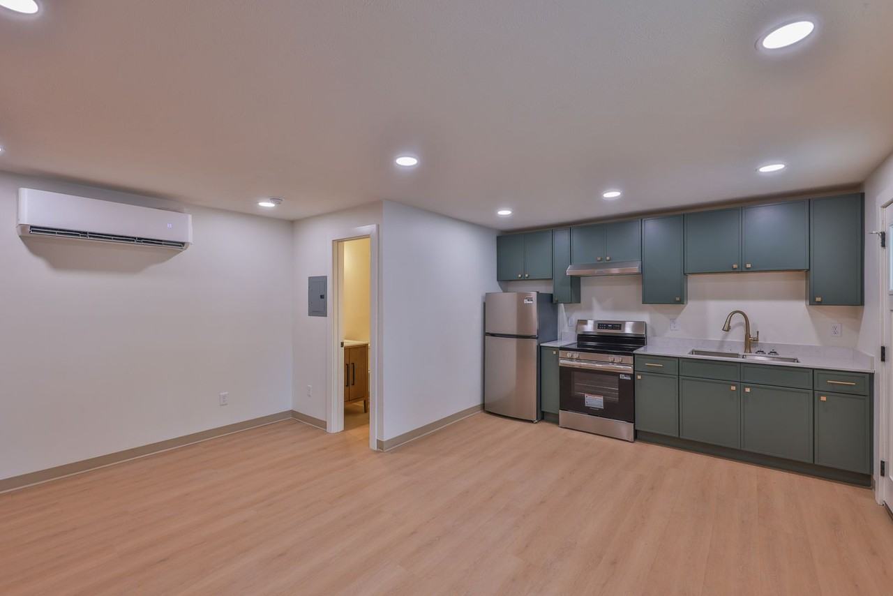 551 Elm St #10 - Photo 2 of 6