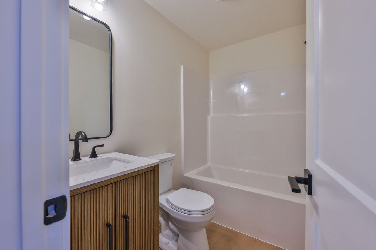 551 Elm St #10 - Photo 6 of 6