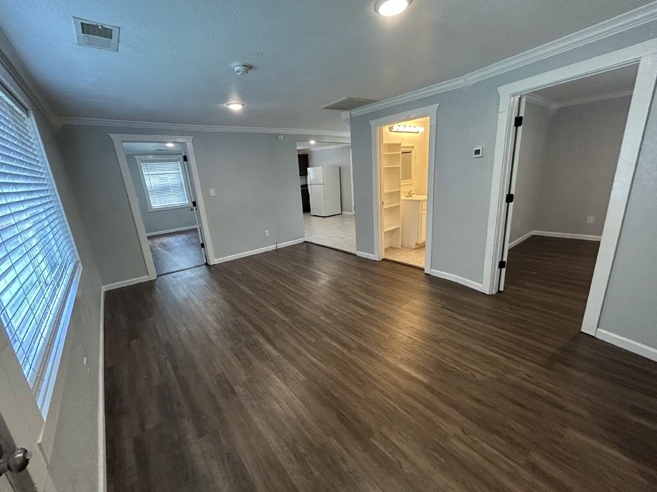 207 S 19th Ave - Photo 3 of 13