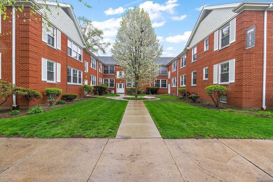11029 S Artesian Ave #2E