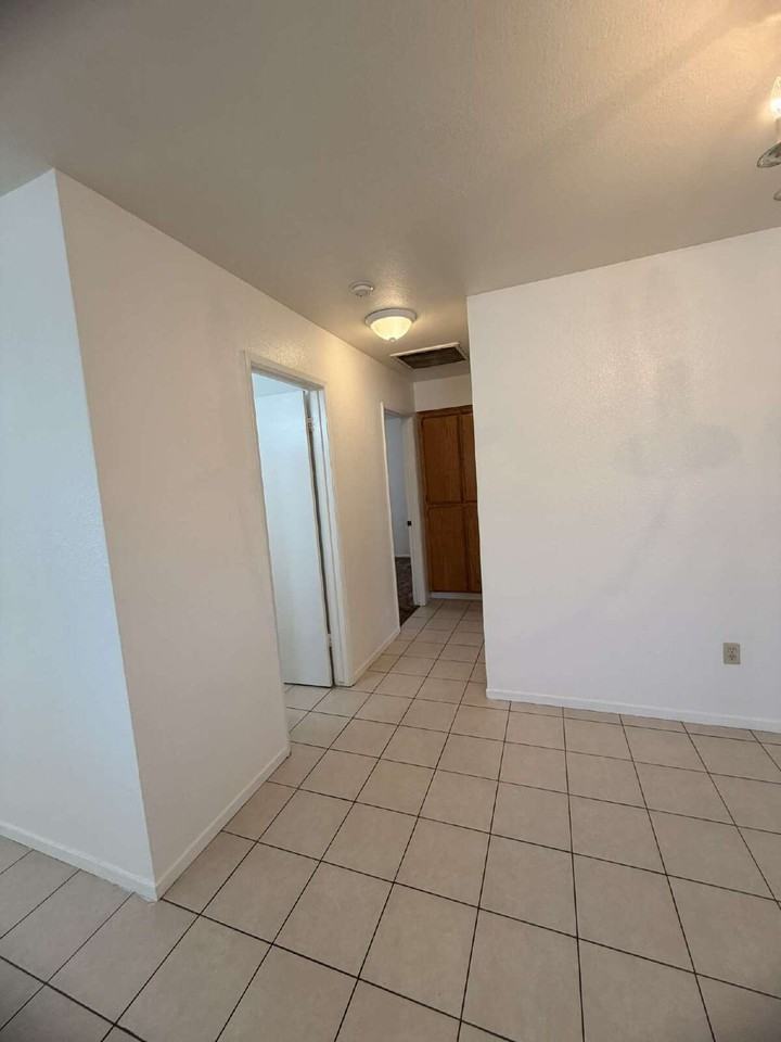 283 Nickel St - Photo 6 of 9