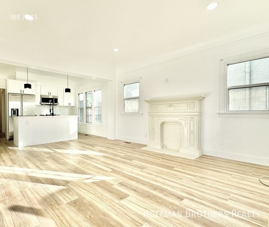 330 N Spaulding Ave - Photo 5 of 17