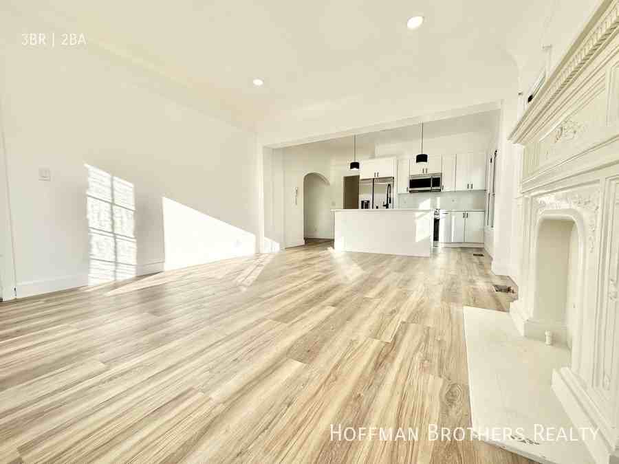 330 N Spaulding Ave - Photo 6 of 17