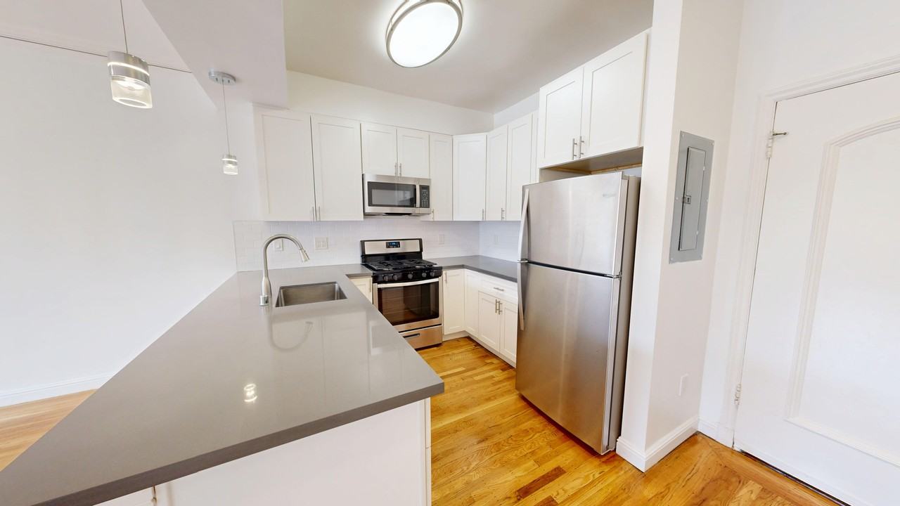1755 Van Ness Avenue - Photo 3 of 18