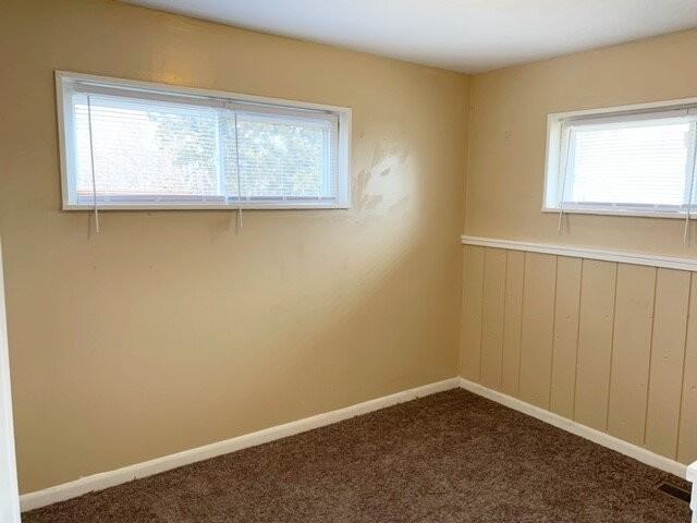 3420 N Elizabeth St - Photo 7 of 10