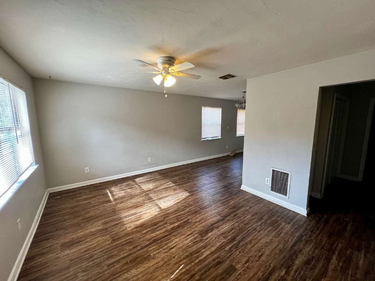 301 Dixie Dr #H2 - Photo 2 of 11