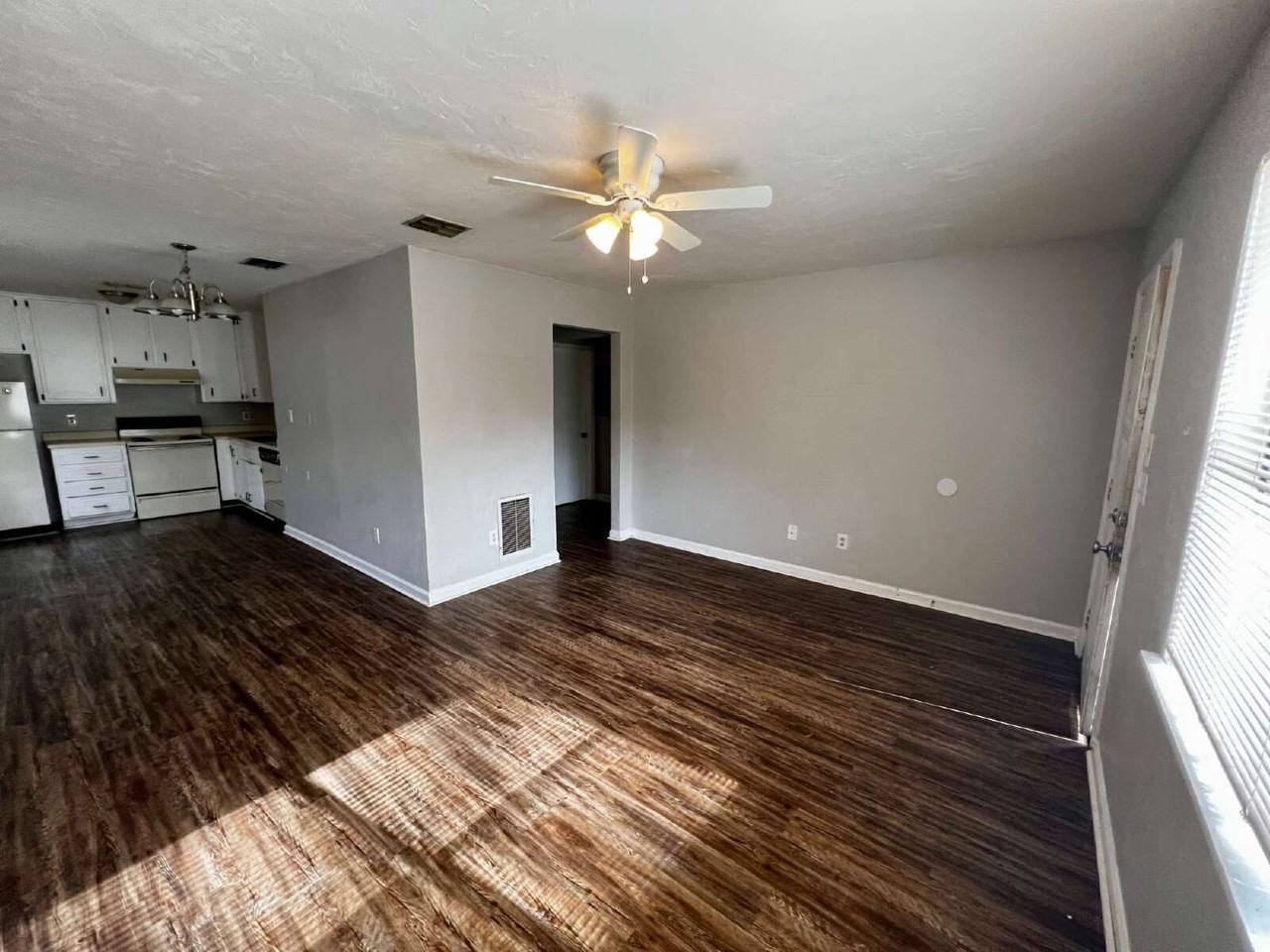 301 Dixie Dr #H2 - Photo 3 of 11