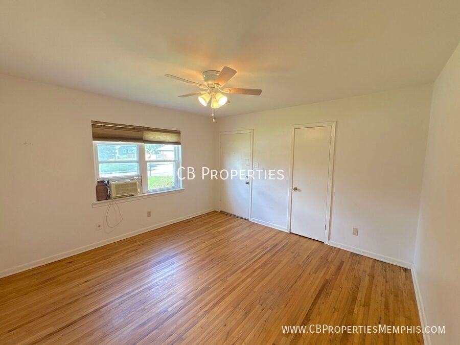 1304 Snowden Ave - Photo 5 of 13