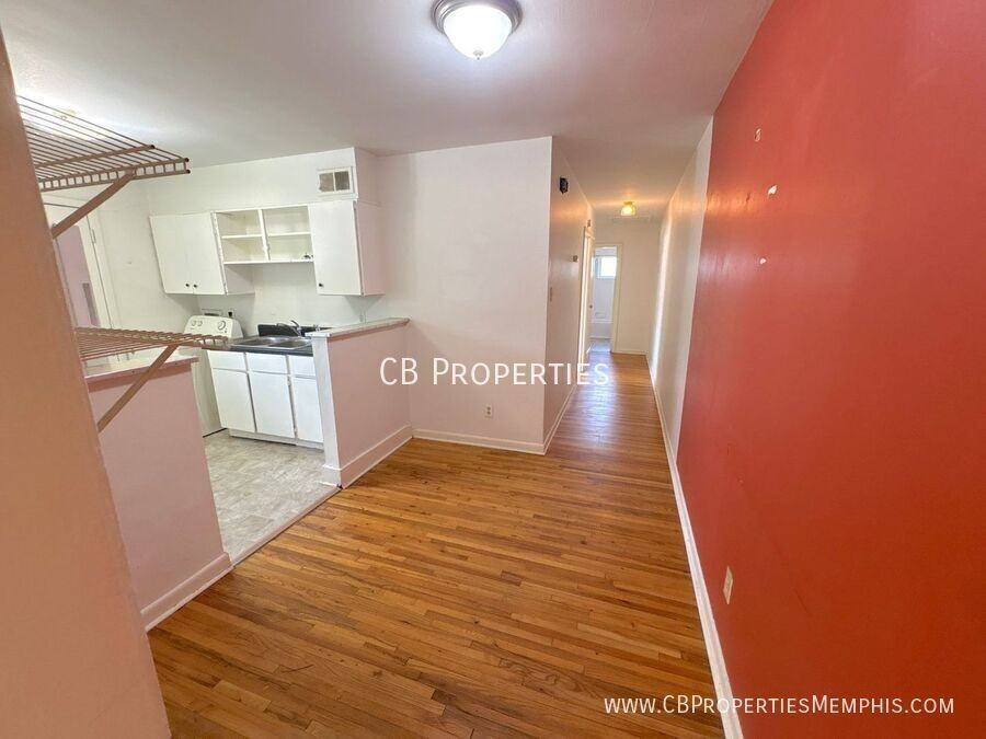 1304 Snowden Ave - Photo 7 of 13