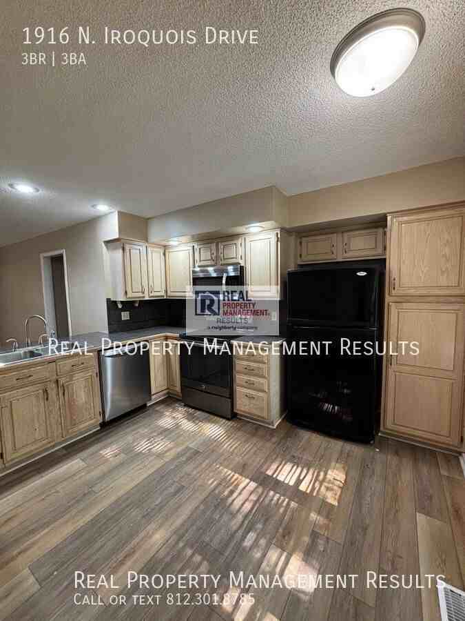 1916 N Iroquois Dr - Photo 5 of 21